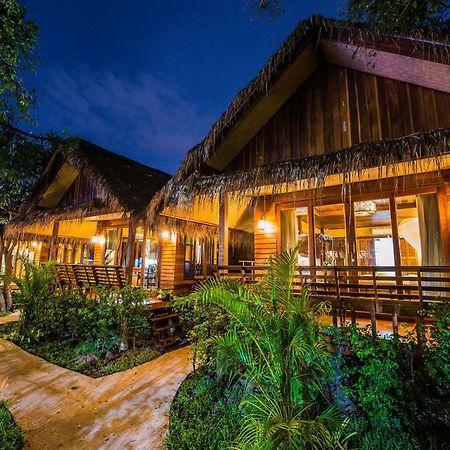 Bora Bora Villa Phuket 찰롱 외부 사진