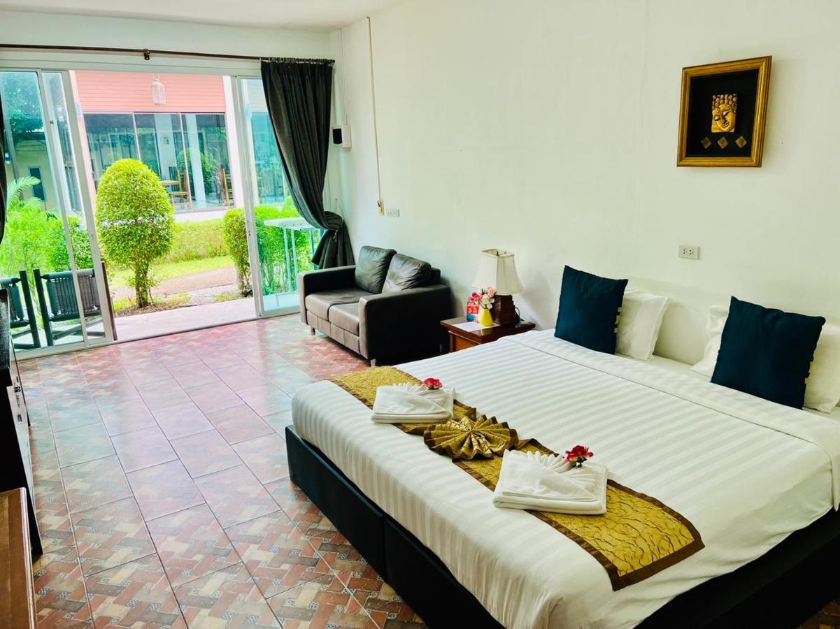 Bora Bora Villa Phuket 찰롱 외부 사진