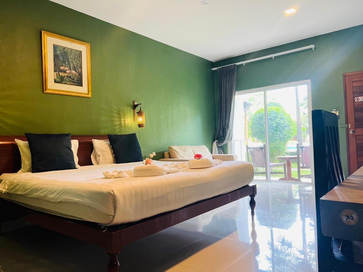 Bora Bora Villa Phuket 찰롱 외부 사진