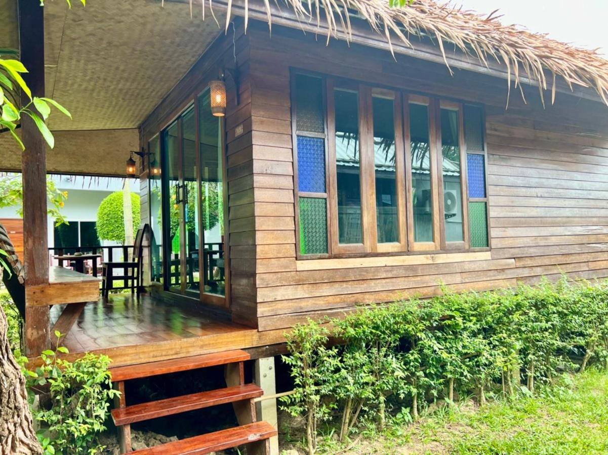 Bora Bora Villa Phuket 찰롱 외부 사진