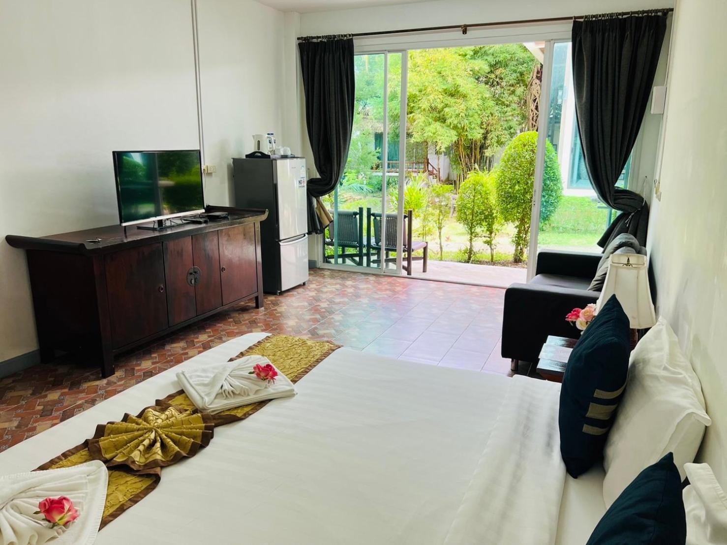 Bora Bora Villa Phuket 찰롱 외부 사진