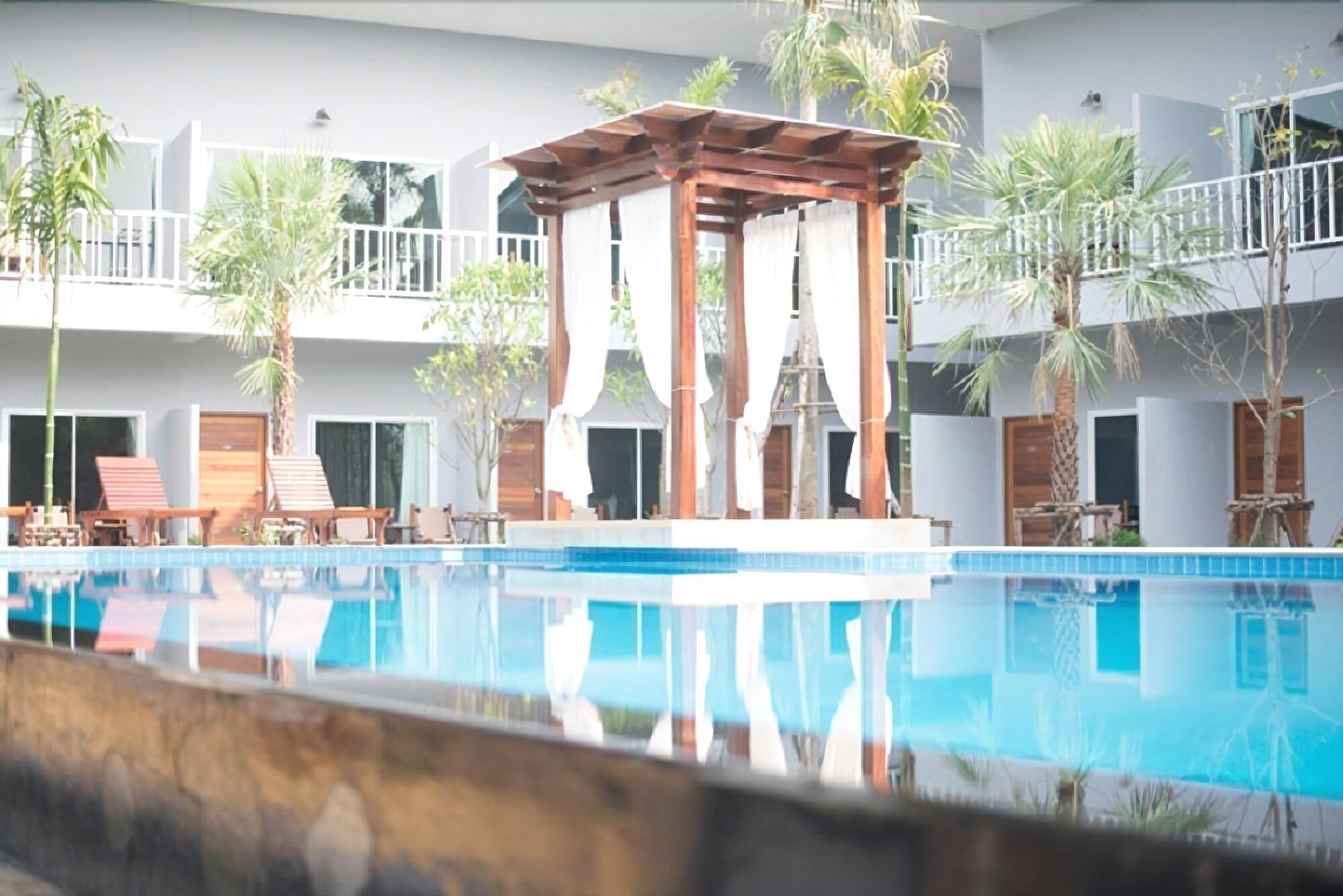 Bora Bora Villa Phuket 찰롱 외부 사진